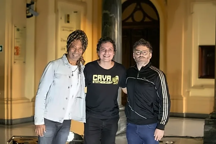 Aldrin Gandra com dois amigos no Festival Mao Sessions
